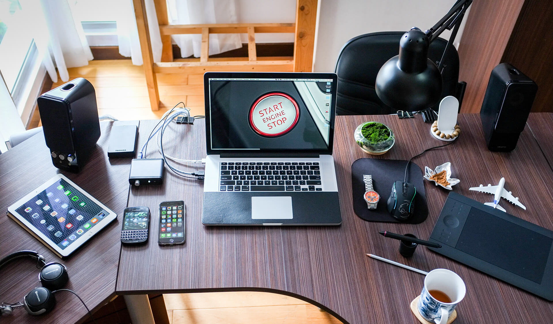 Gráficos y datos que muestran la transparencia y el control en la gestión.
